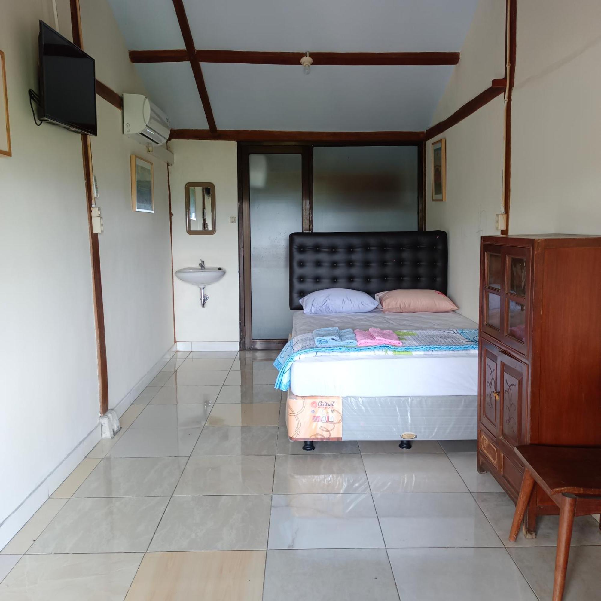 Omah Singo Stay & Resto Yogyakarta Бантул Экстерьер фото